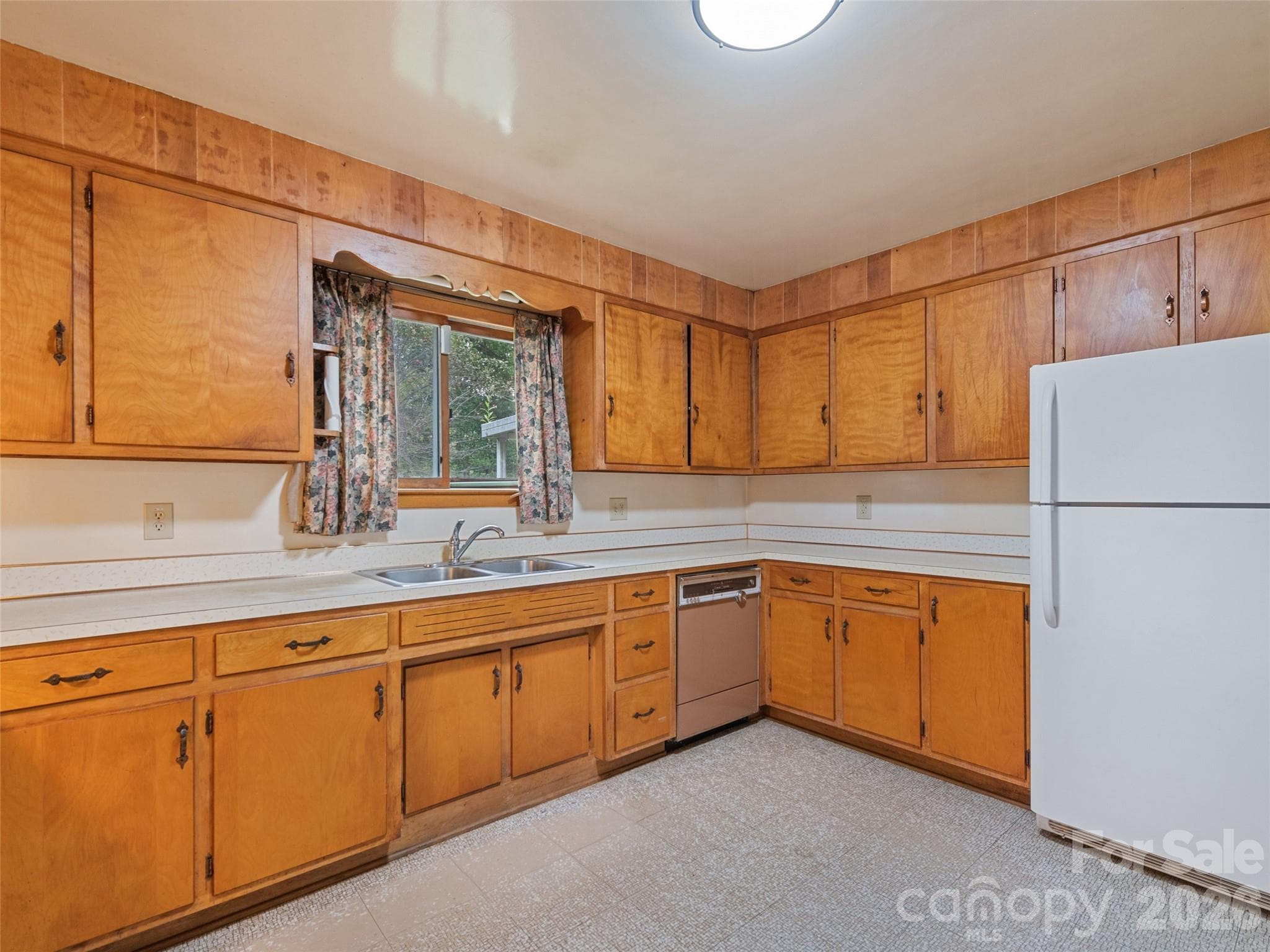 Single Family Residence at 2968 Dutch Cove Road, Canton, photo 14 of 30