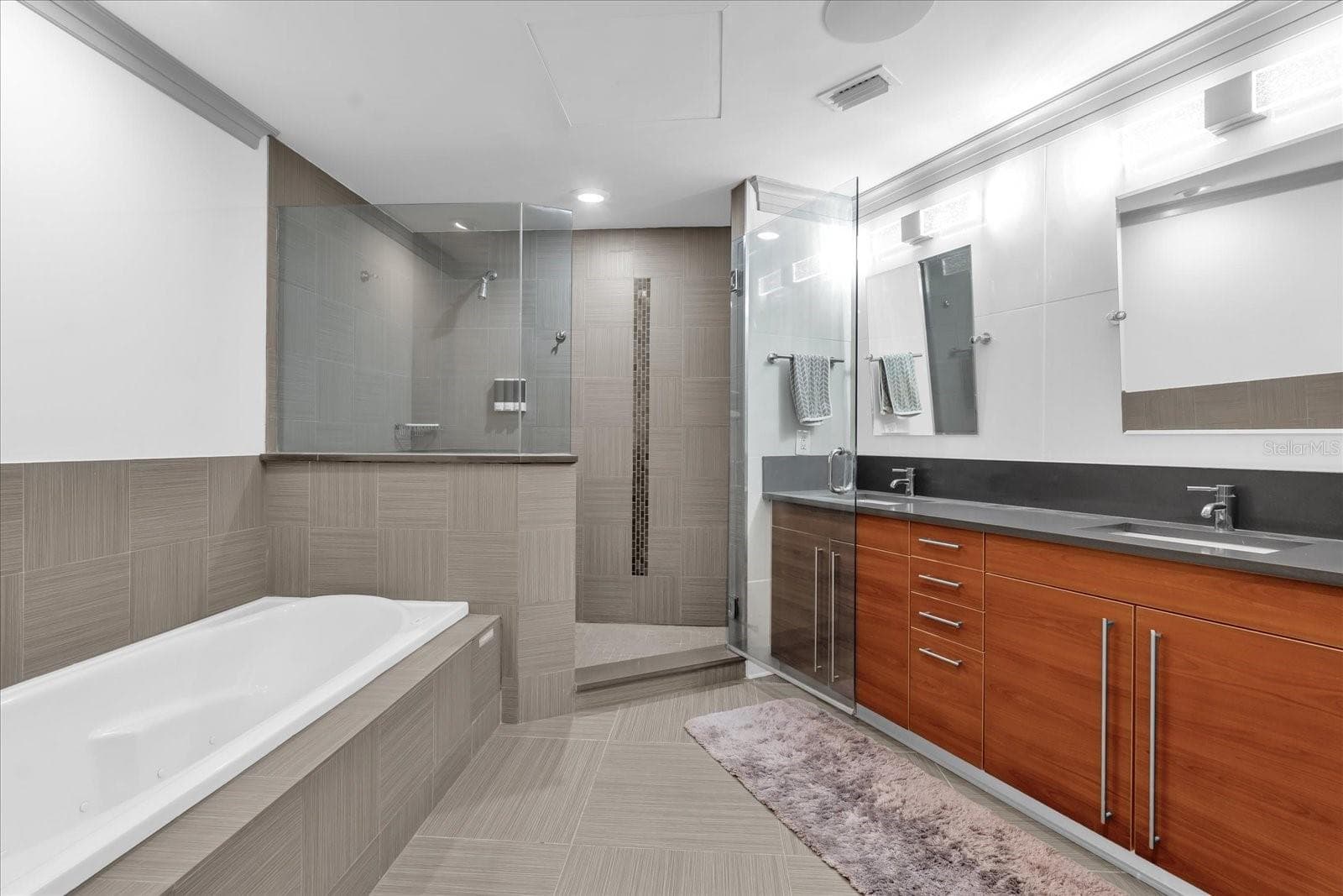 Primary bathroom - 260 S OSCEOLA AVE #1406, ORLANDO
