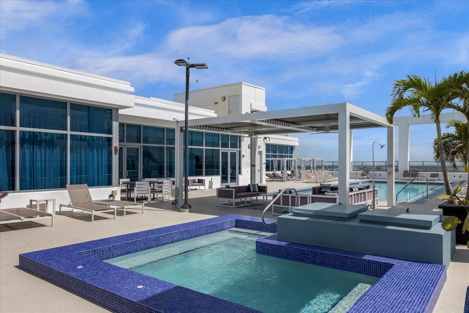 Hot tub - 260 S OSCEOLA AVE #1406, ORLANDO