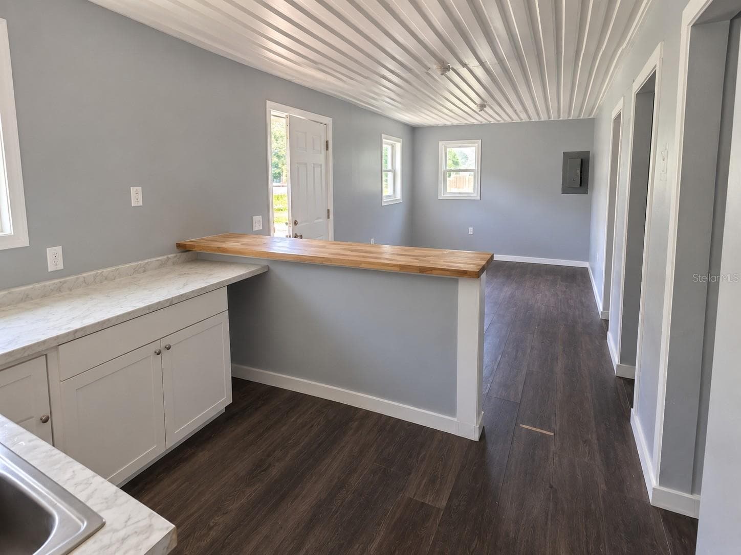 Single Family Residence at 5652 POTOMAC AVE, JACKSONVILLE, photo 10 of 24