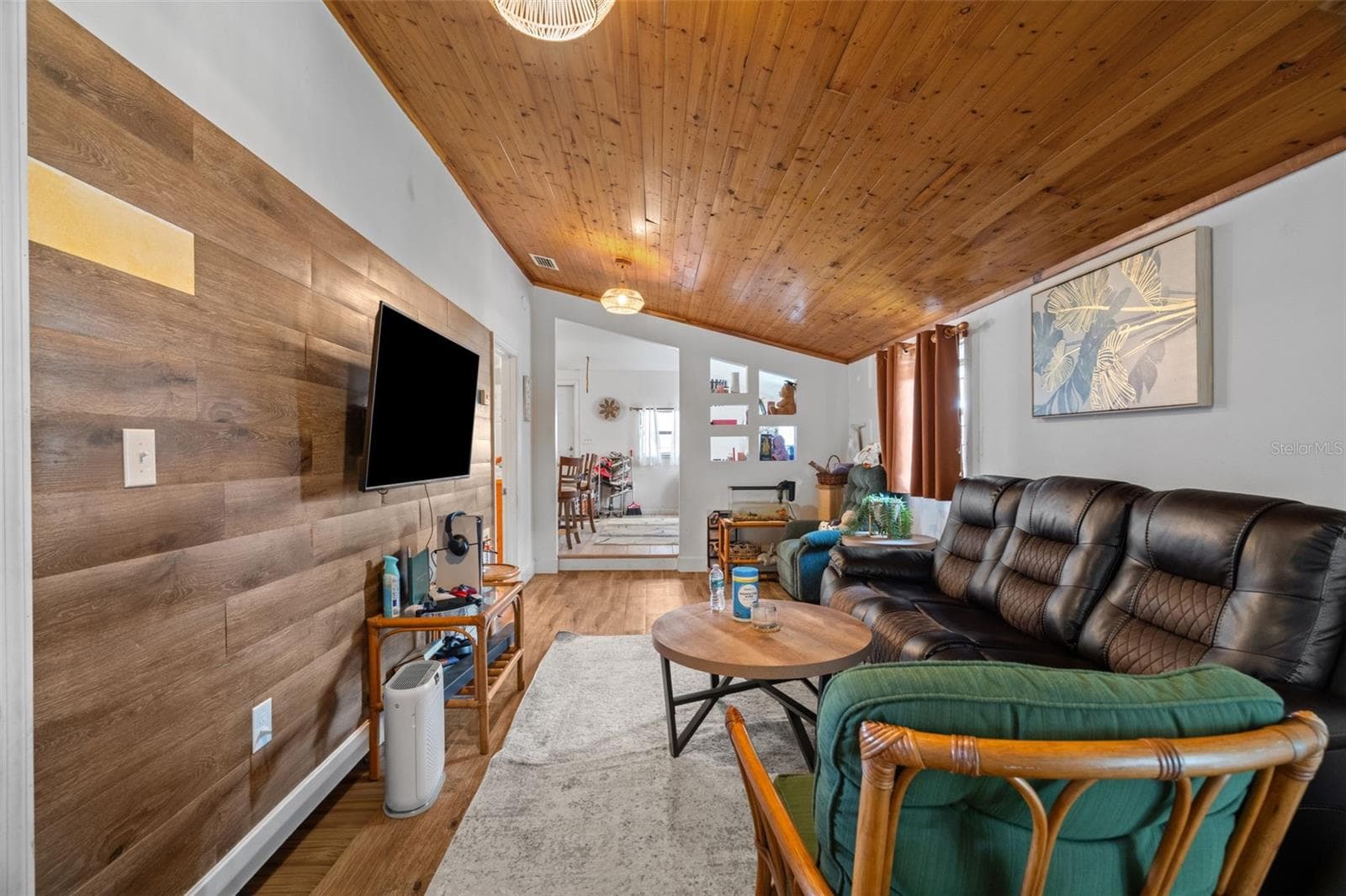 Single Family Residence at 7004 E HIDDEN CT, FLORAL CITY, photo 9 of 56