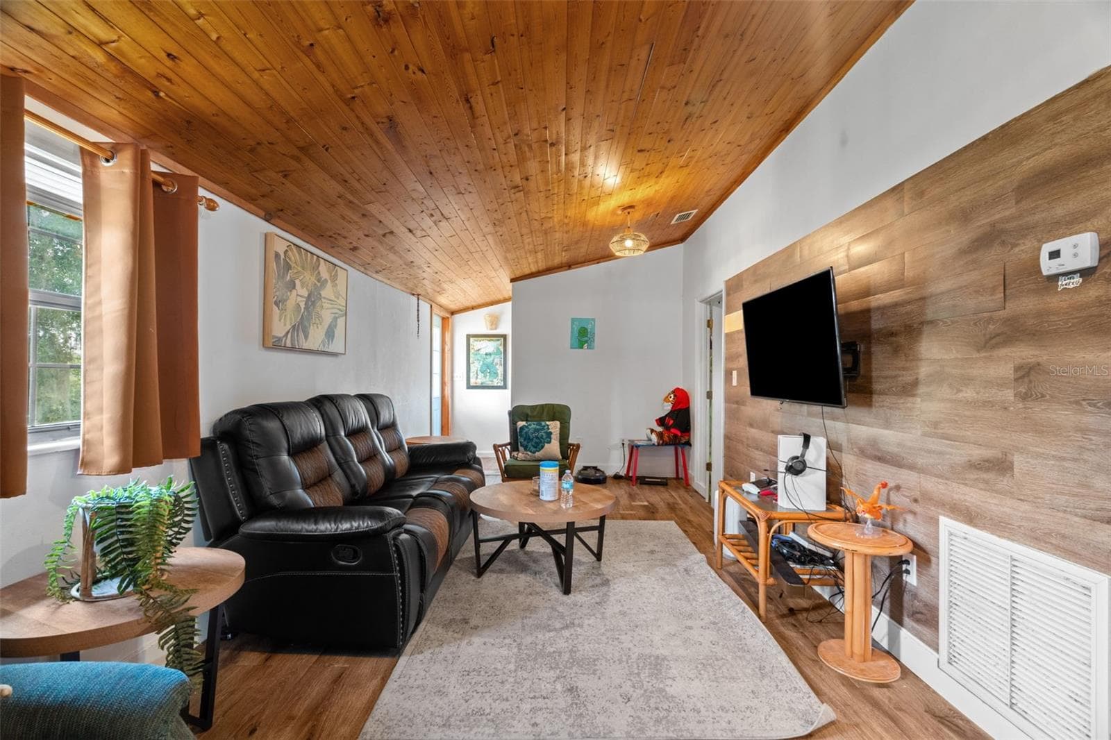 Single Family Residence at 7004 E HIDDEN CT, FLORAL CITY, photo 10 of 56