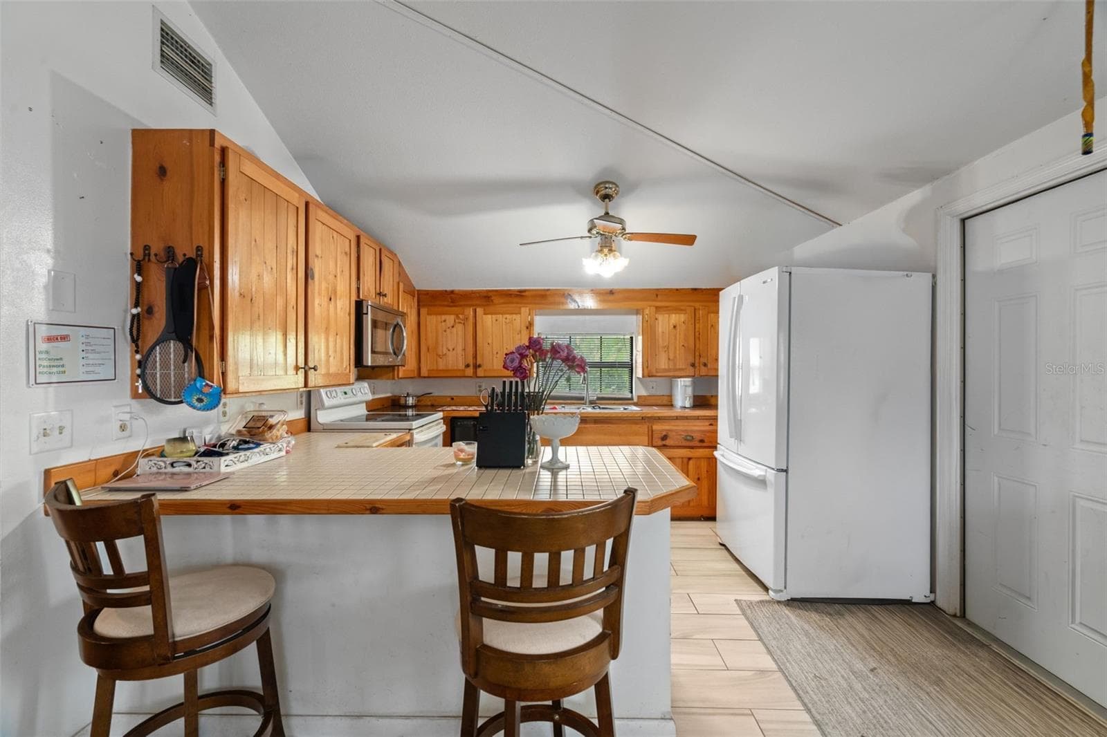Single Family Residence at 7004 E HIDDEN CT, FLORAL CITY, photo 17 of 56