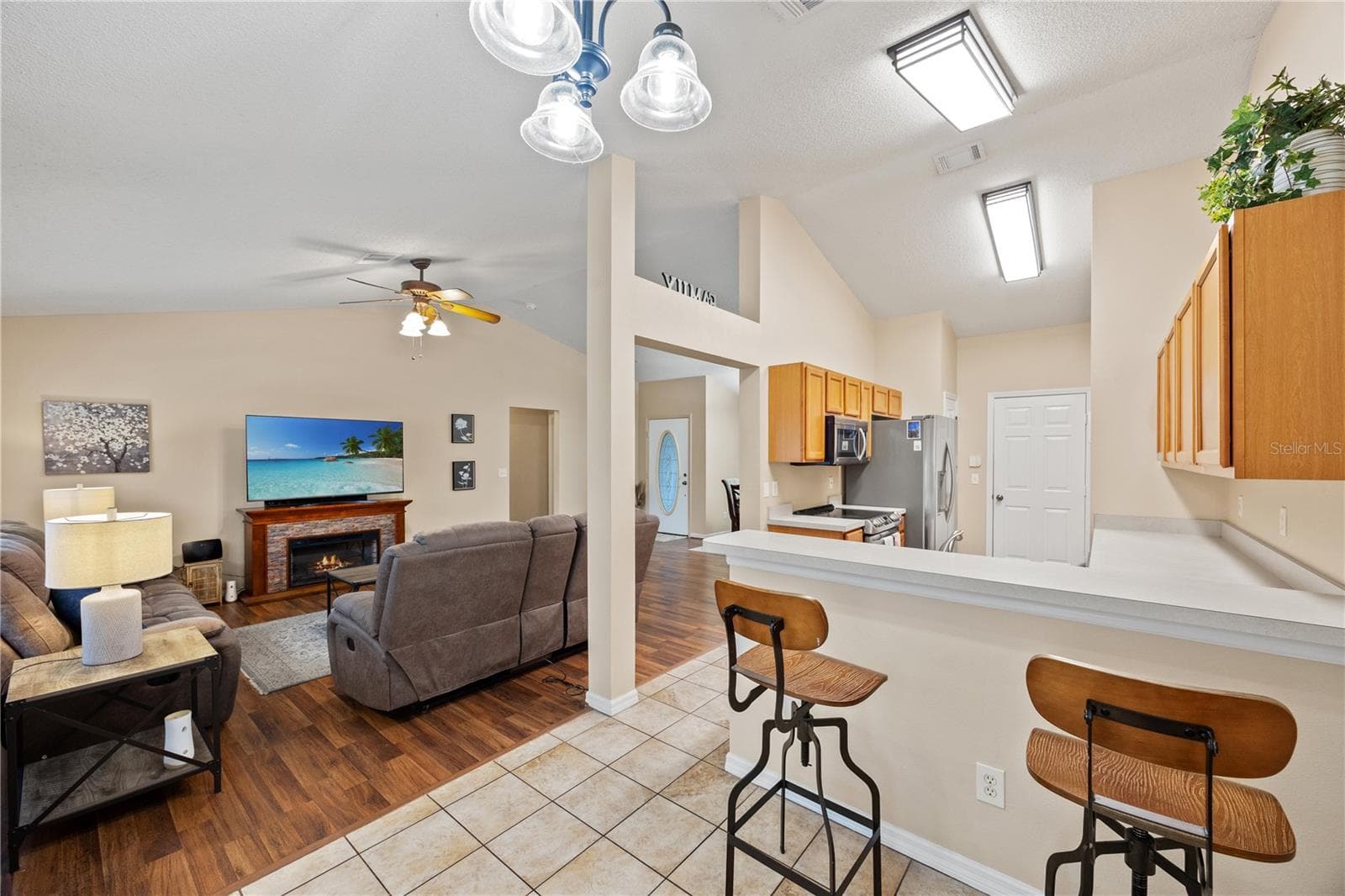 Single Family Residence at 12167 WARWICK CIR, PARRISH, photo 12 of 43