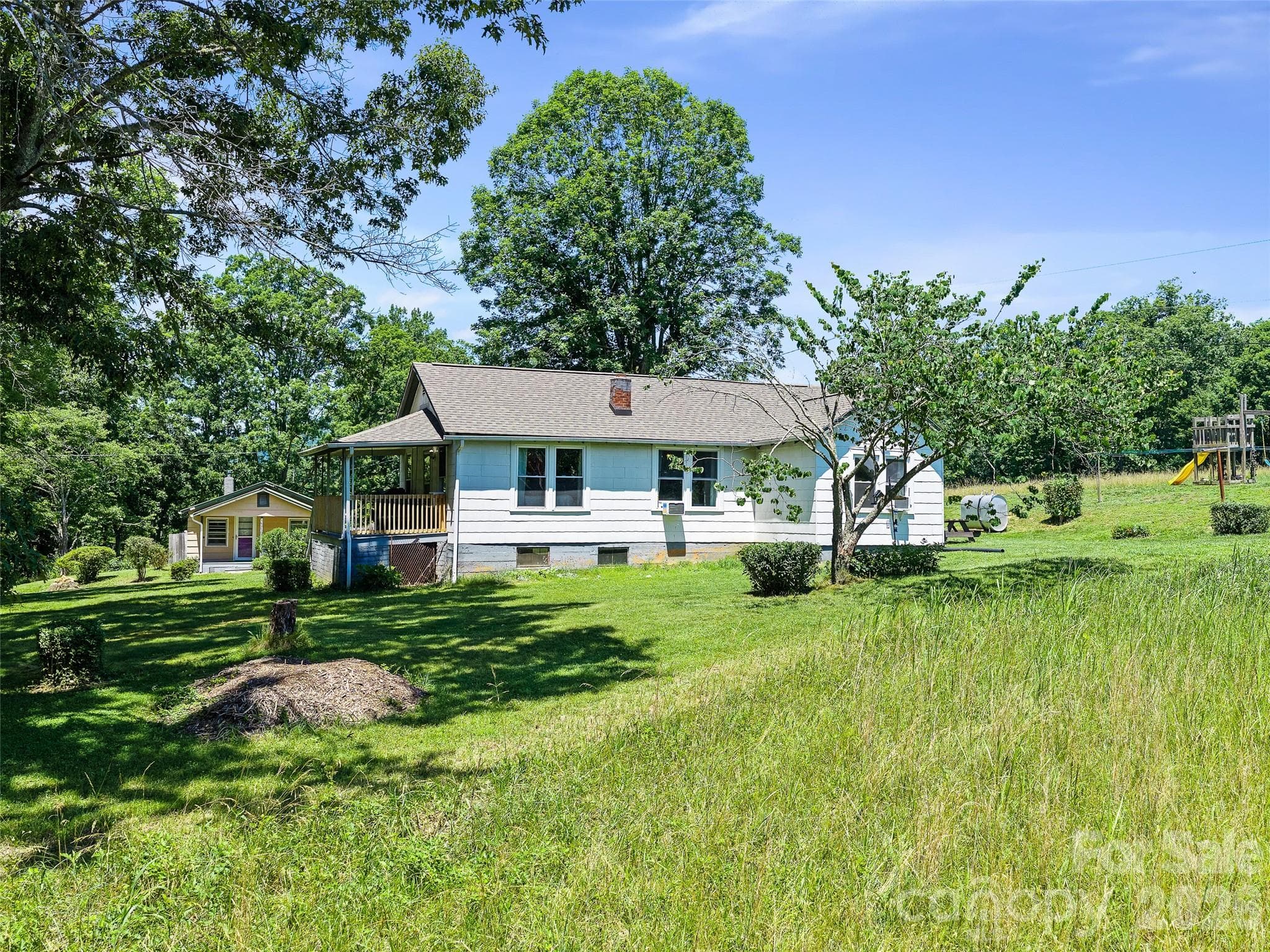 1125 & 1127 Glenn Bridge Road SE