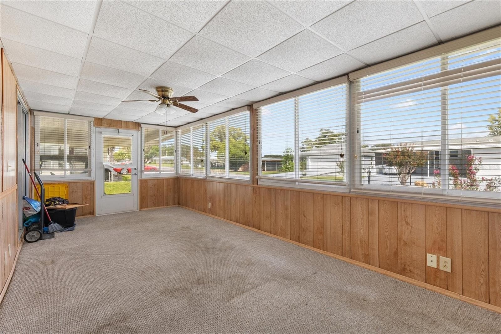 Mobile Home at 1020 NELL WAY, THE VILLAGES, photo 13 of 14