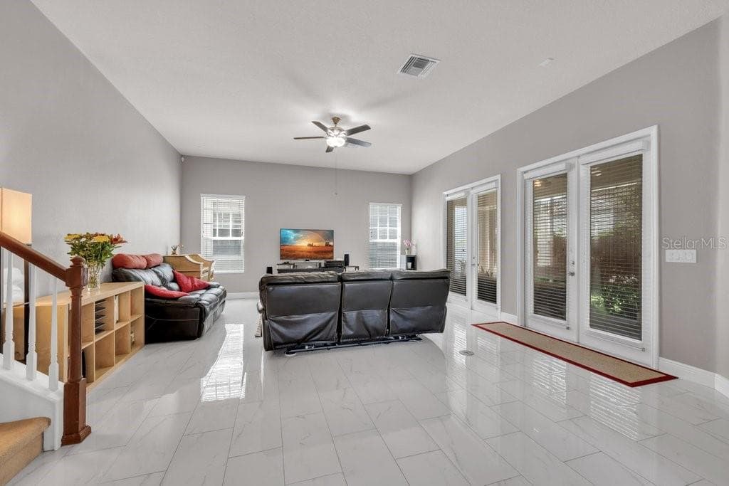 Single Family Residence at 5929 FISHHAWK CROSSING BLVD, LITHIA, photo 13 of 39