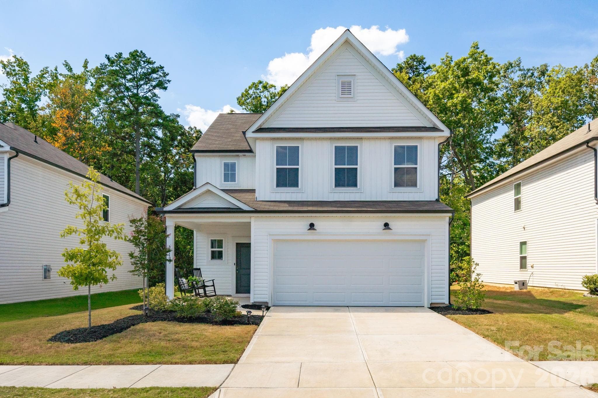 Single Family Residence at 10100 Travis Floyd Lane, Charlotte, photo 2 of 29