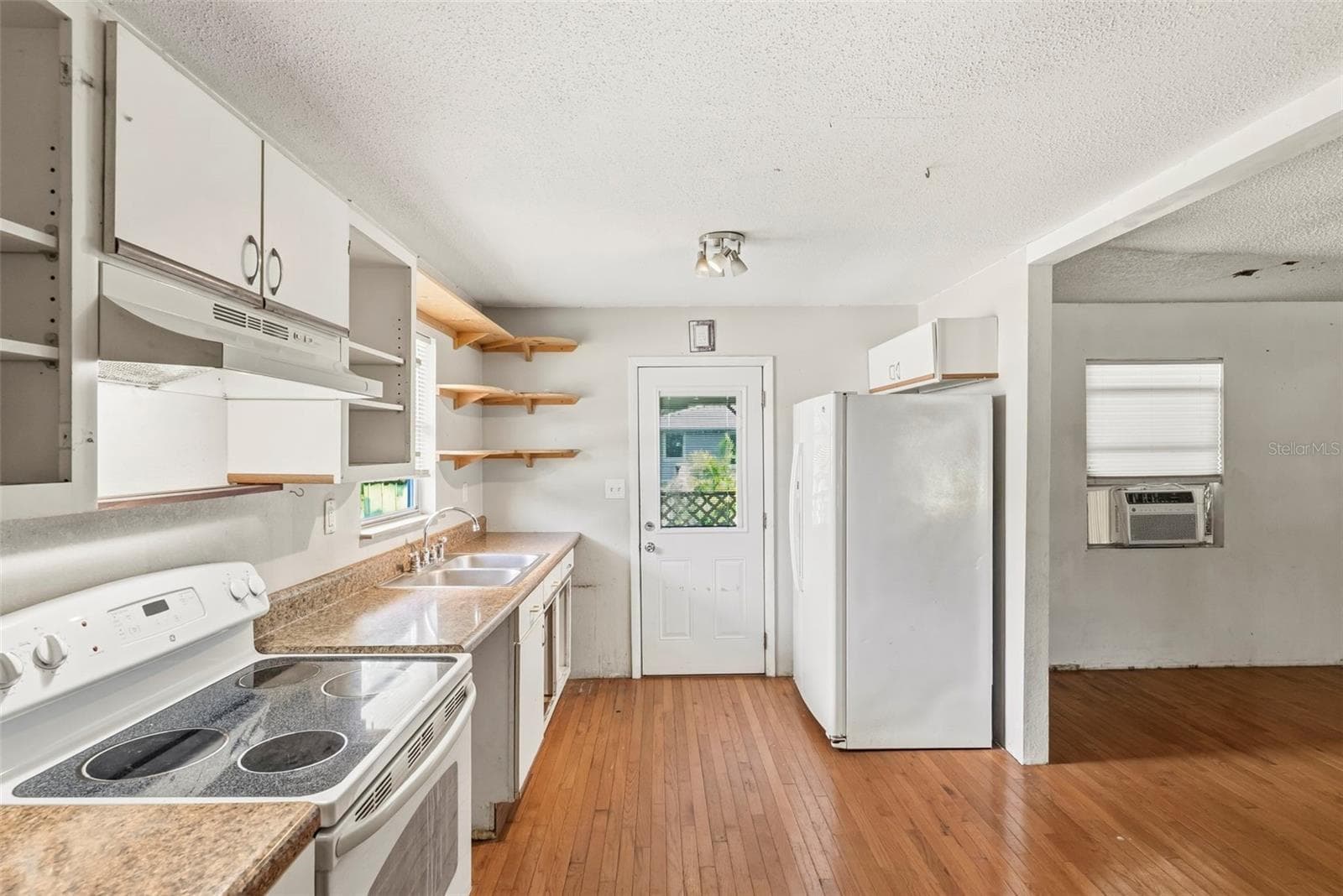 Single Family Residence at 1808 S 86TH ST, TAMPA, photo 11 of 32