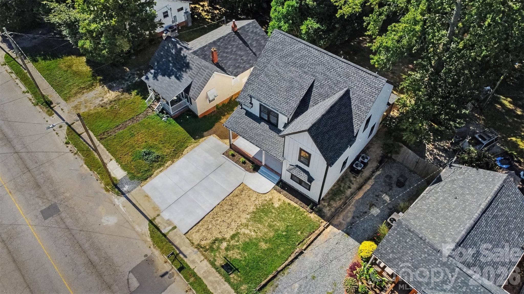 Single Family Residence at 638 E Black Street, Rock Hill, photo 29 of 31