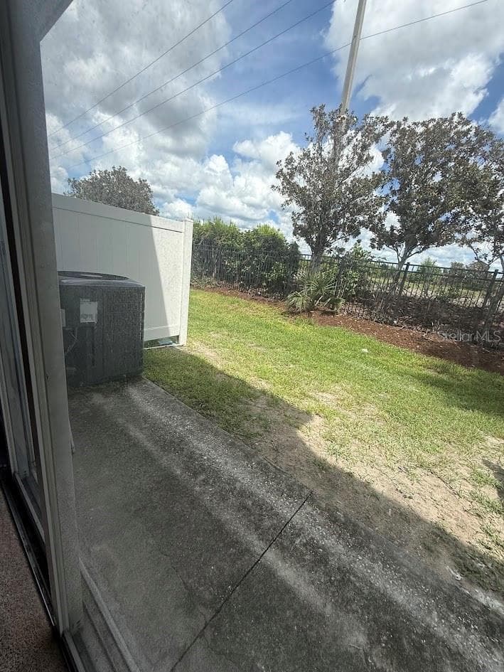 Townhouse at 4976 WHITE SANDERLING CT, TAMPA, photo 15 of 37