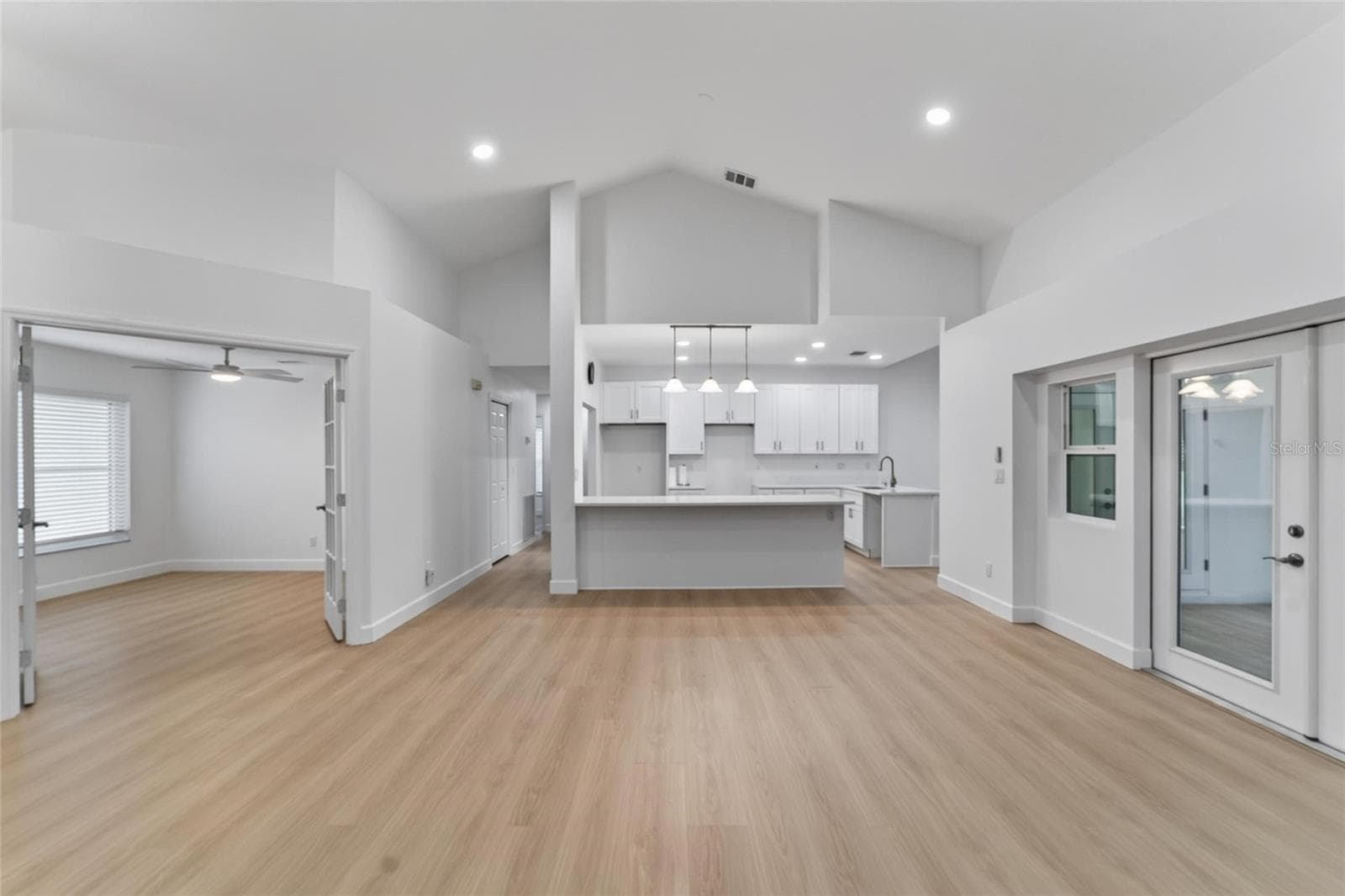Single Family Residence at 2216 NEW BEDFORD DR, SUN CITY CENTER, photo 5 of 75