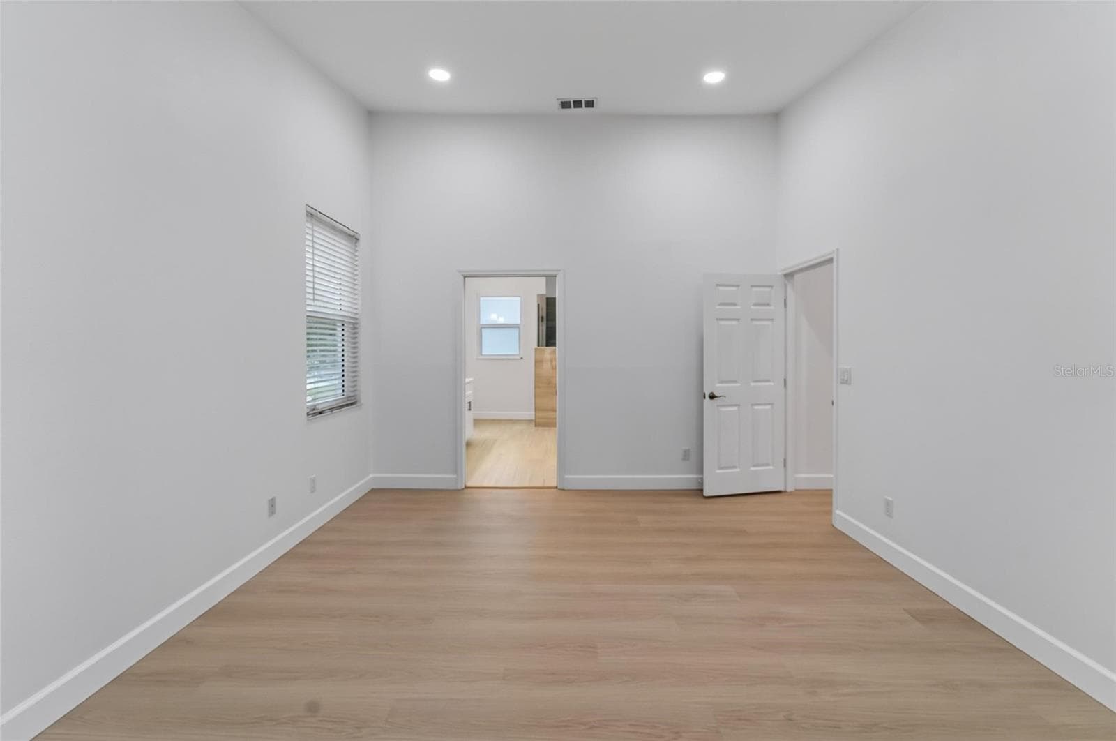 Single Family Residence at 2216 NEW BEDFORD DR, SUN CITY CENTER, photo 11 of 75