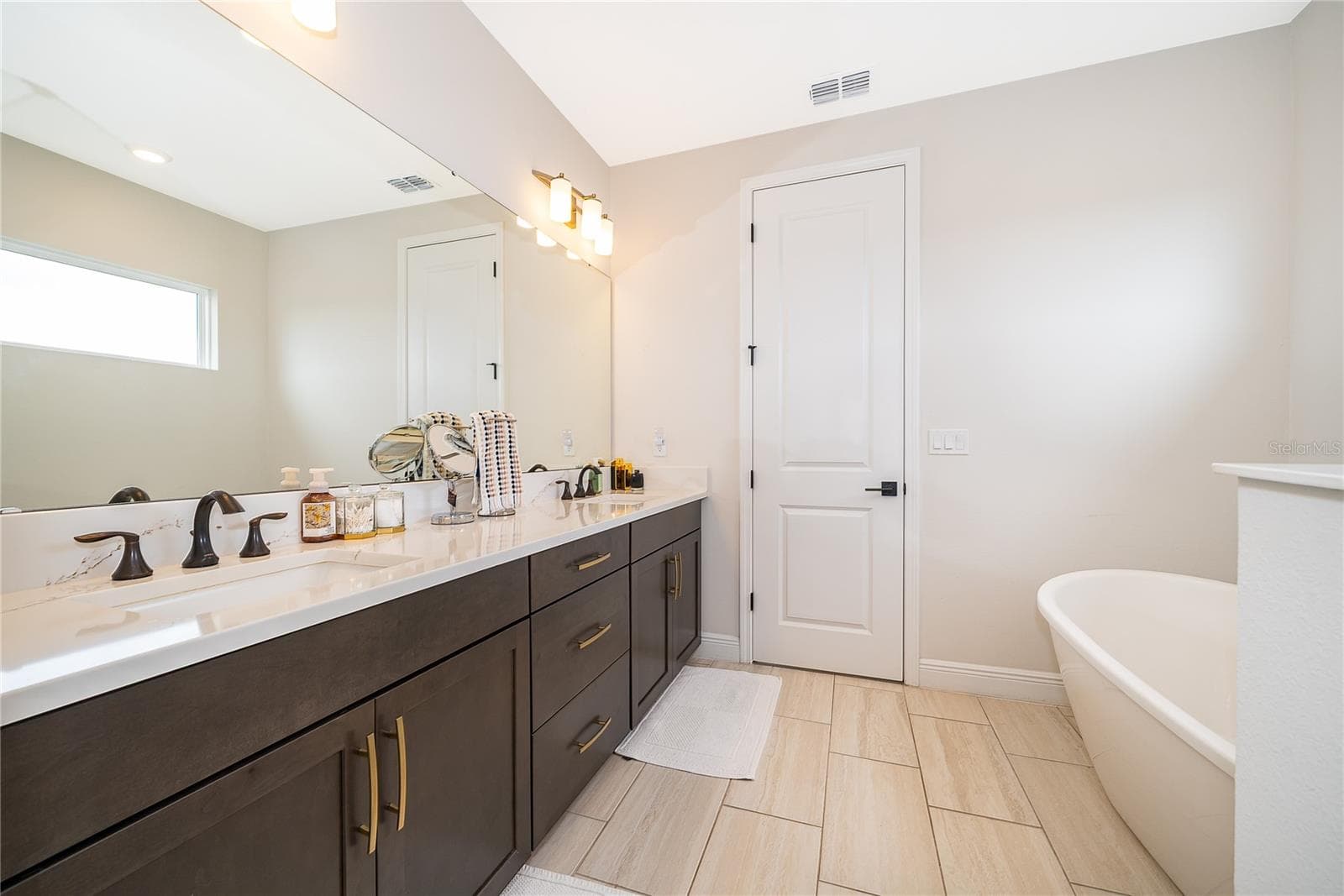 Single Family Residence at 16009 VOLTERRA PT, MONTVERDE, photo 30 of 64