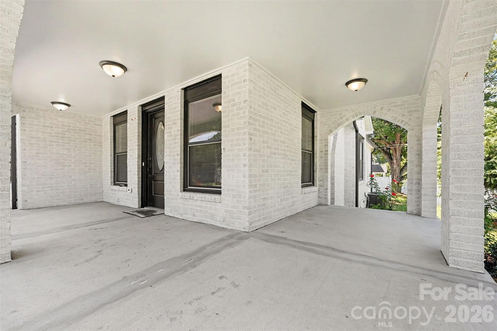Front Porch - 600 S Chapel Street, Landis