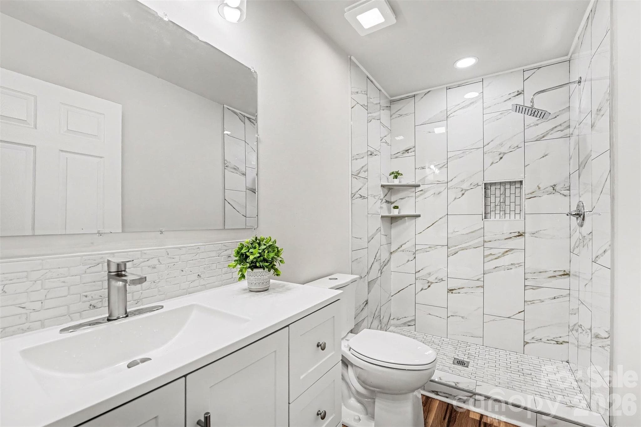 Full Bathroom - 600 S Chapel Street, Landis