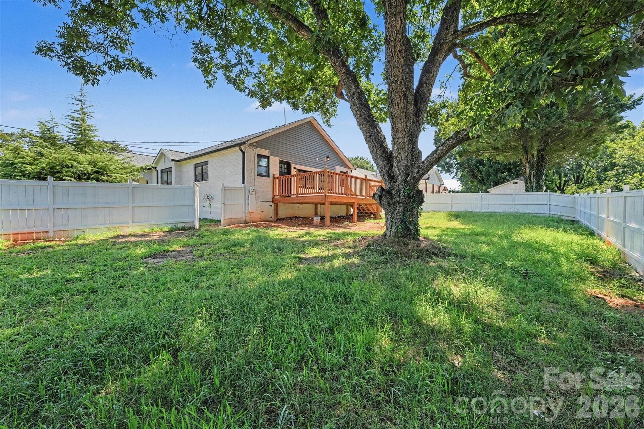 Backyard- fenced in - 600 S Chapel Street, Landis