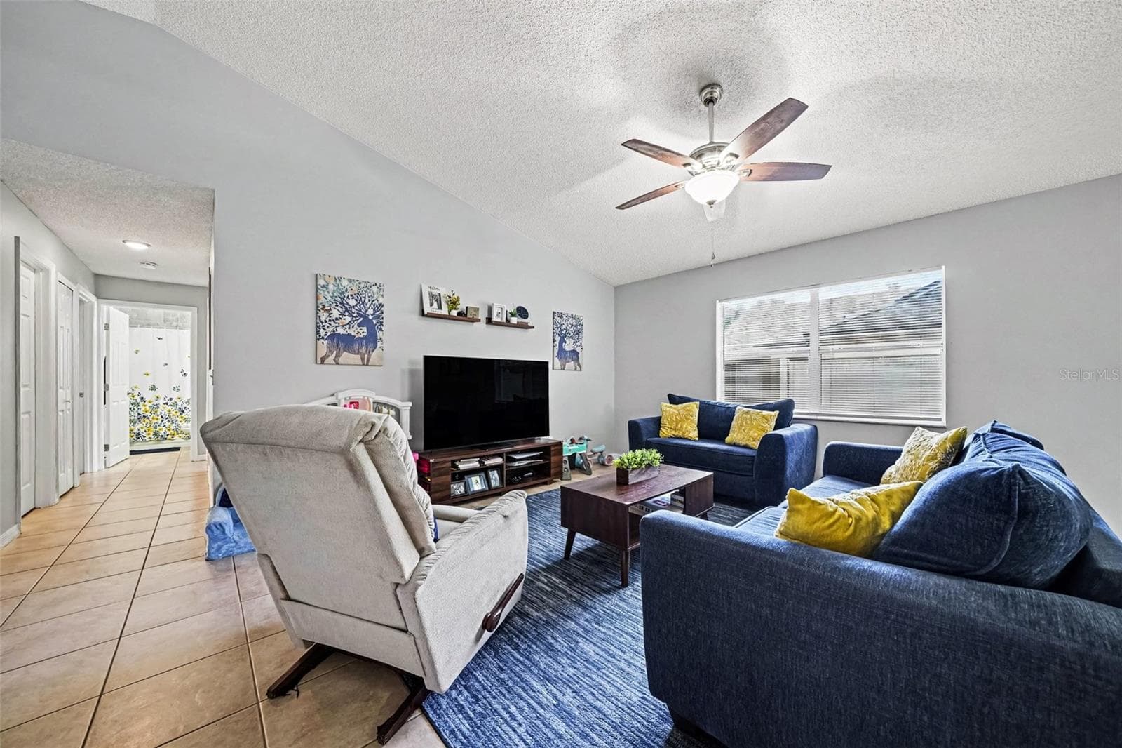 Single Family Residence at 30944 TEHO ST, MOUNT PLYMOUTH, photo 4 of 24