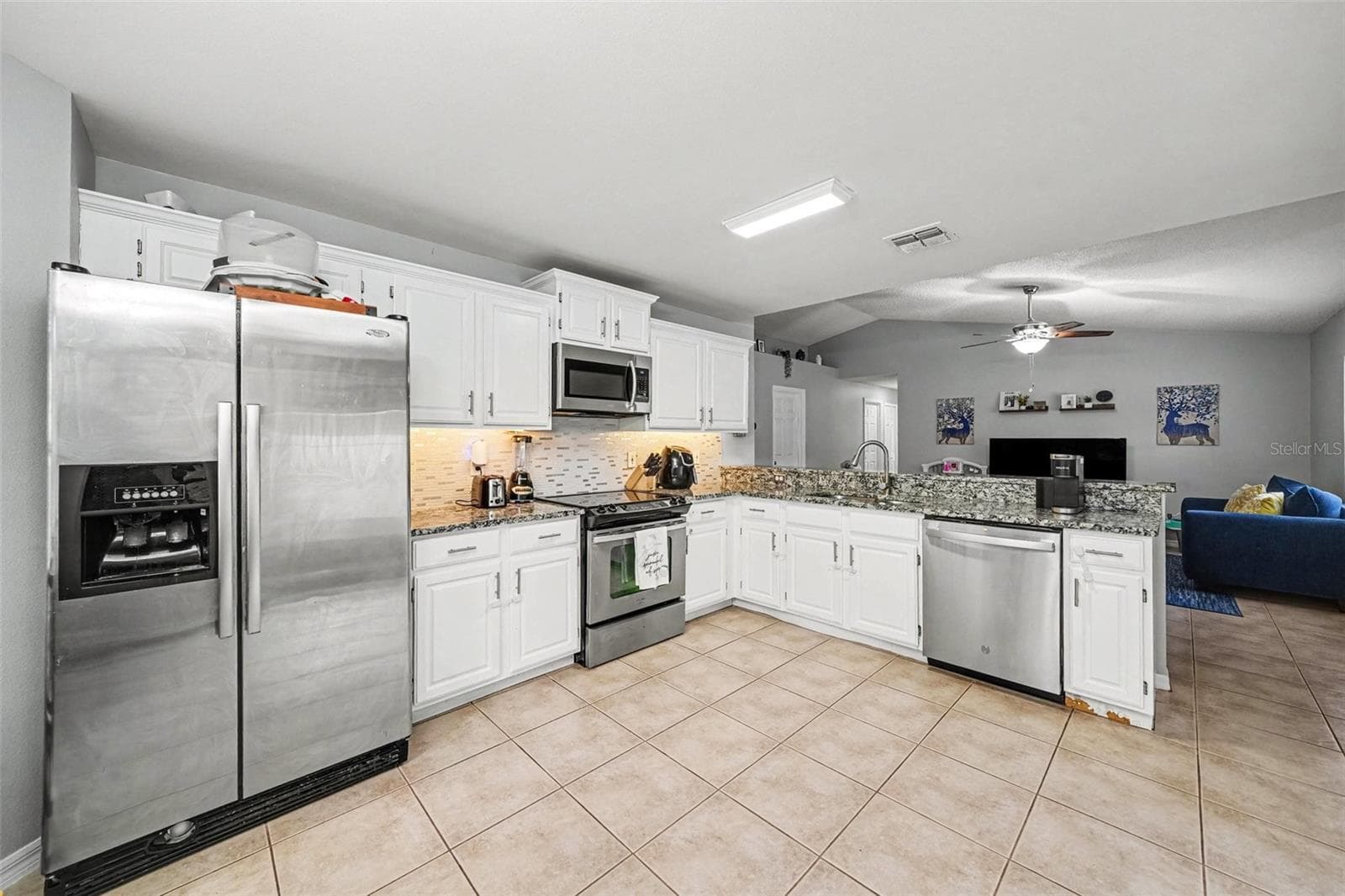 Single Family Residence at 30944 TEHO ST, MOUNT PLYMOUTH, photo 10 of 24