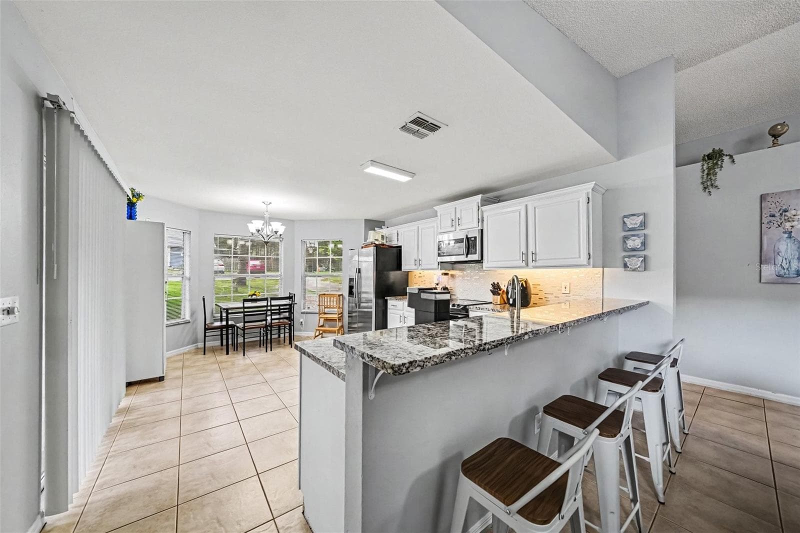 Single Family Residence at 30944 TEHO ST, MOUNT PLYMOUTH, photo 11 of 24