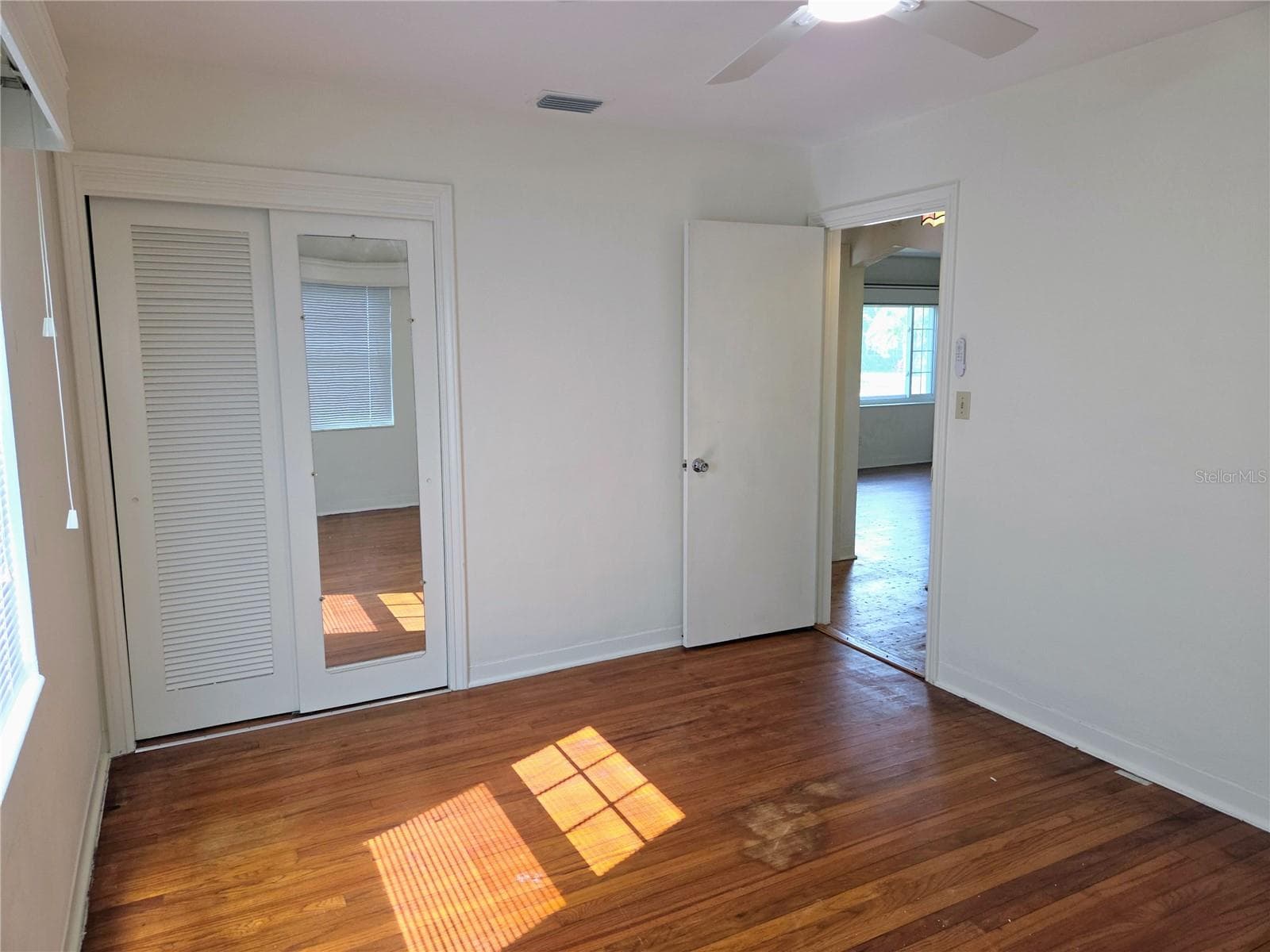 Single Family Residence at 6044 BURLINGTON AVE N, ST PETERSBURG, photo 23 of 45