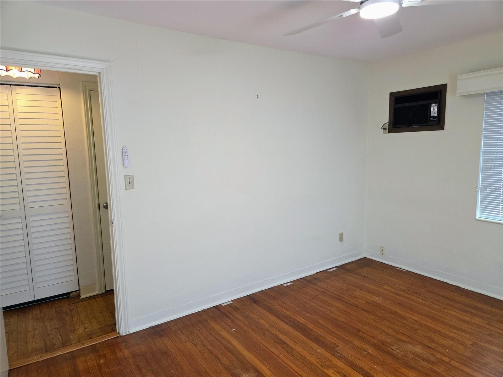 Single Family Residence at 6044 BURLINGTON AVE N, ST PETERSBURG, photo 24 of 45