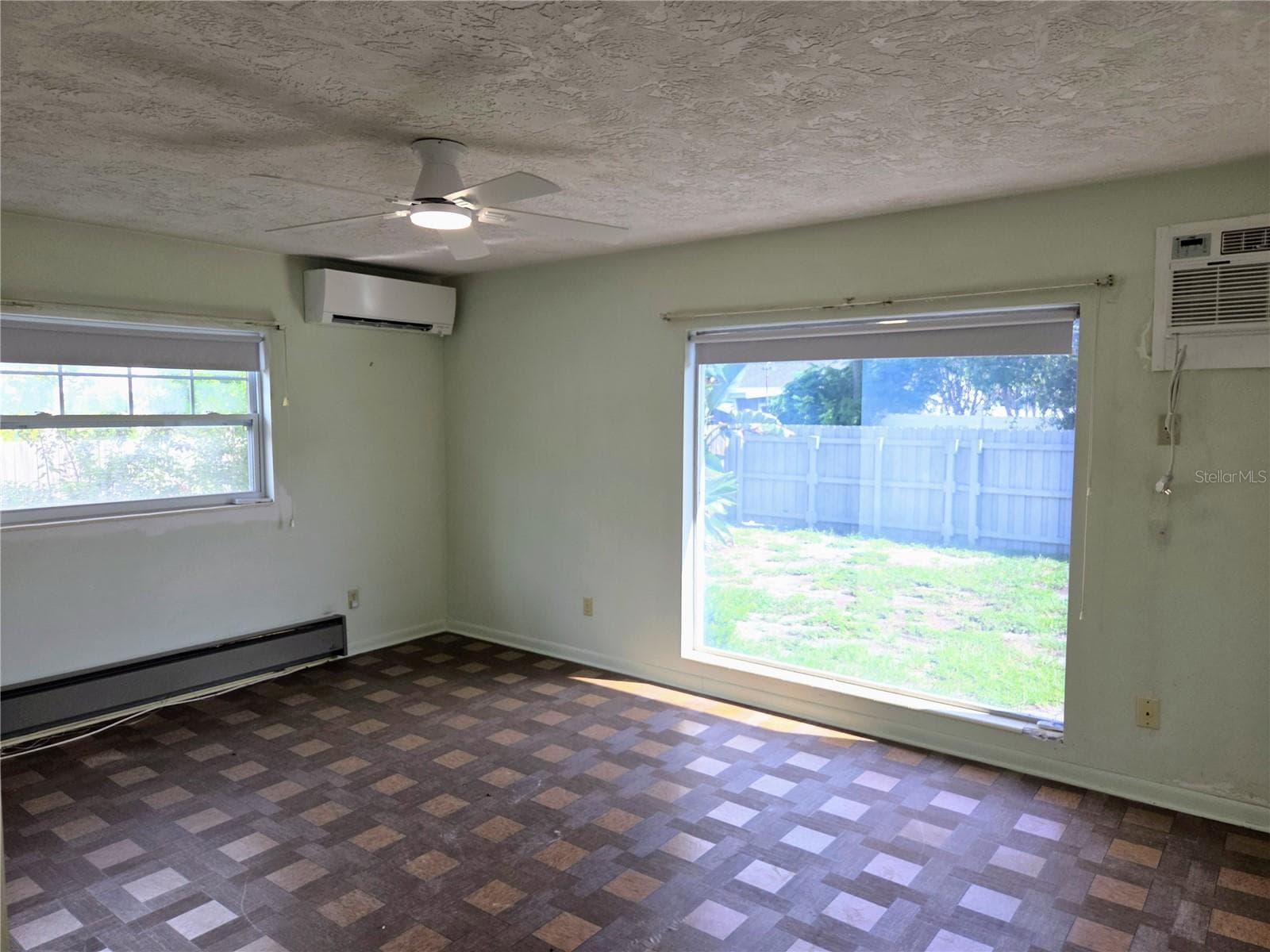 Single Family Residence at 6044 BURLINGTON AVE N, ST PETERSBURG, photo 26 of 45