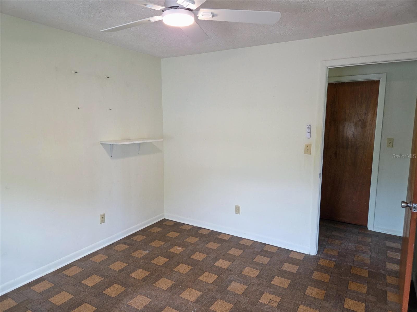Single Family Residence at 6044 BURLINGTON AVE N, ST PETERSBURG, photo 31 of 45