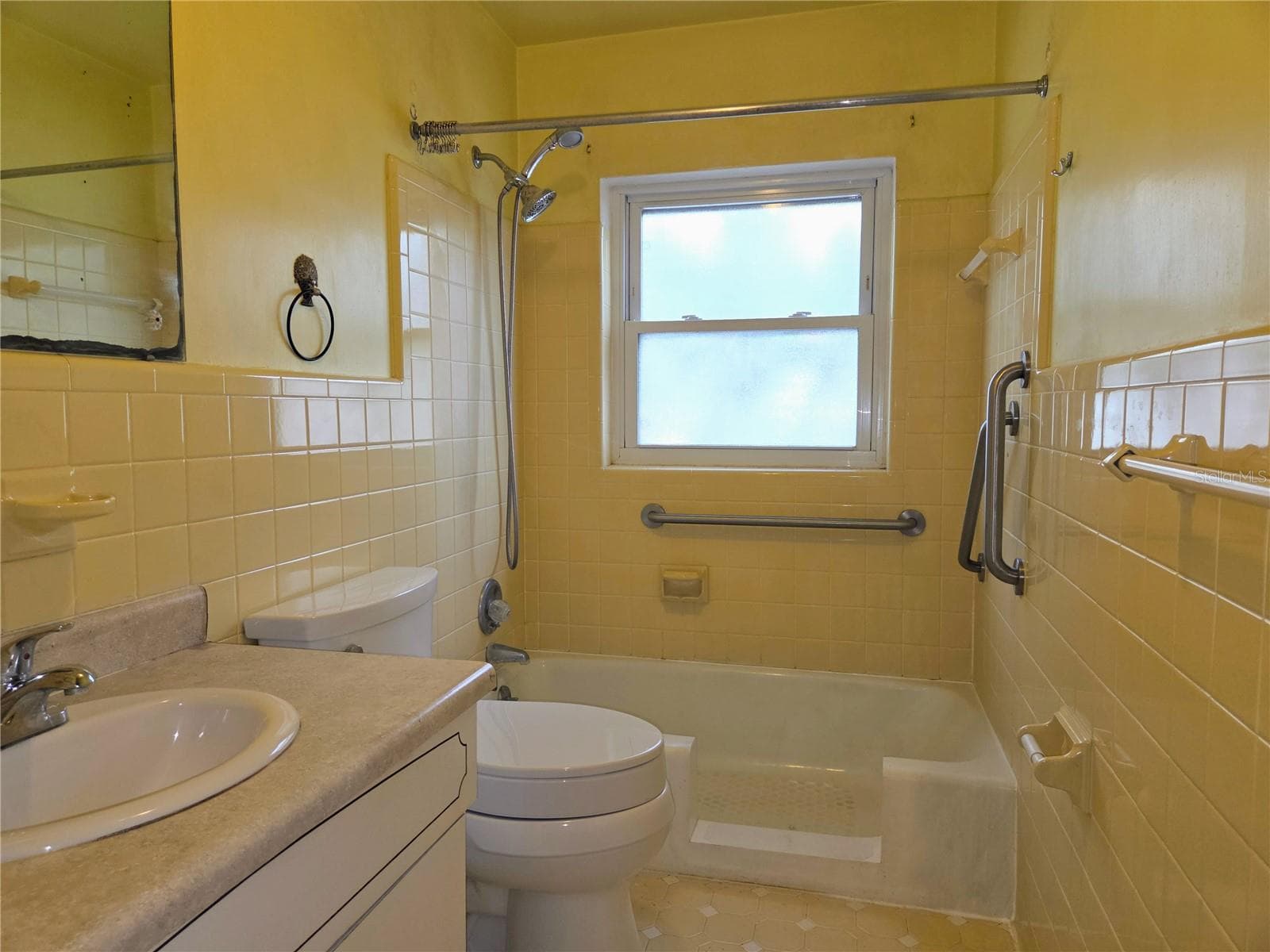 Single Family Residence at 6044 BURLINGTON AVE N, ST PETERSBURG, photo 35 of 45