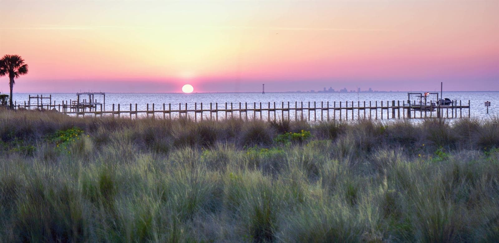 Stunning Palm Coast Sunset! - 106 LEE DR, PALM COAST