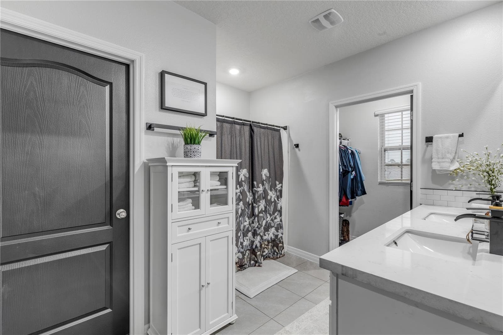 Primary Bathroom - 143 OLD MILL POND RD, EDGEWATER