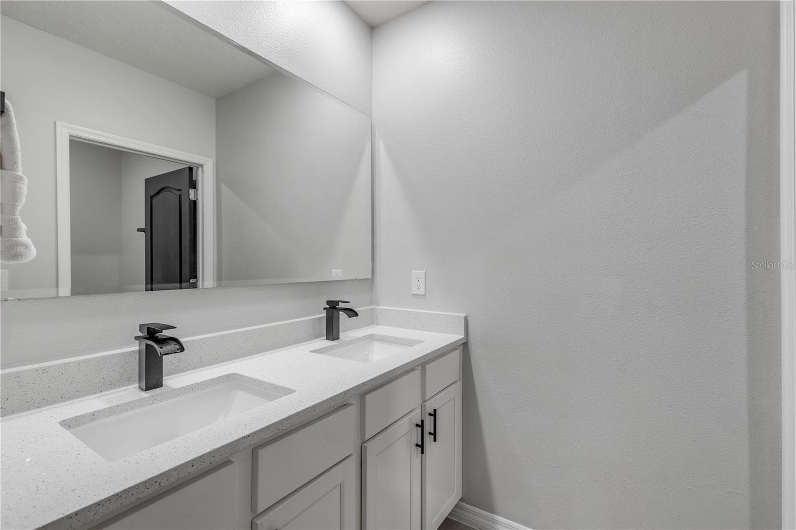 Bathroom 2 - 143 OLD MILL POND RD, EDGEWATER