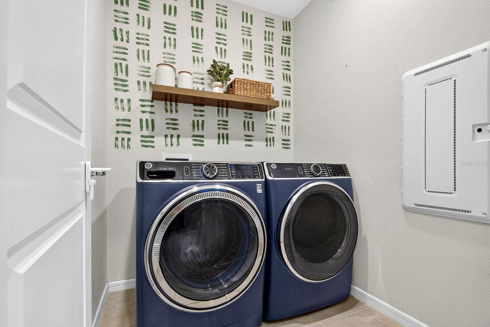 Laundry Room - 9348 ROYAL RIVER CIR, PARRISH