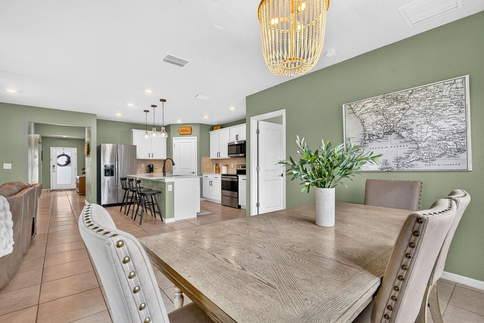 Facing kitchen from dining area - 9348 ROYAL RIVER CIR, PARRISH