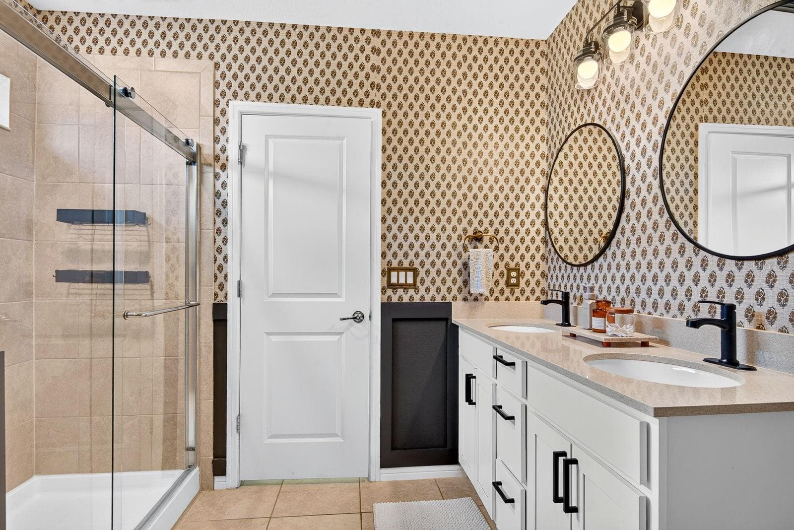 Large Master Bathroom - 9348 ROYAL RIVER CIR, PARRISH
