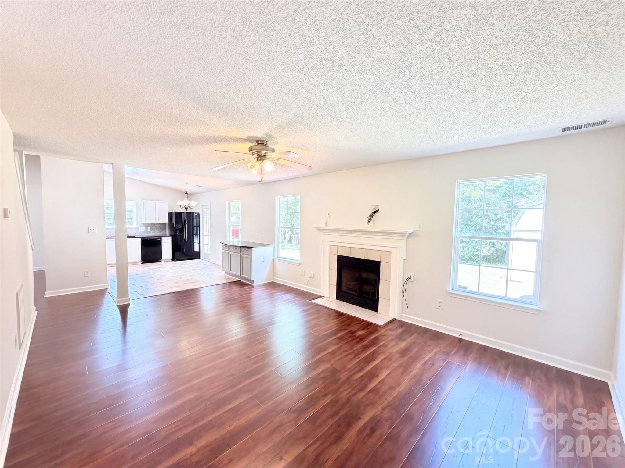 Single Family Residence at 8616 Silver Falls Way, Charlotte, photo 10 of 18