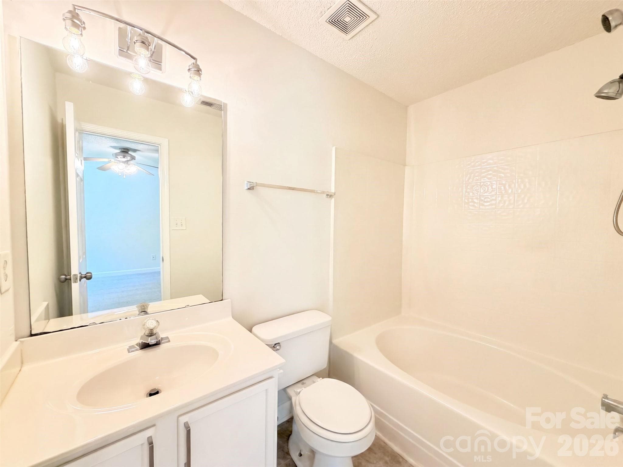Single Family Residence at 8616 Silver Falls Way, Charlotte, photo 11 of 18
