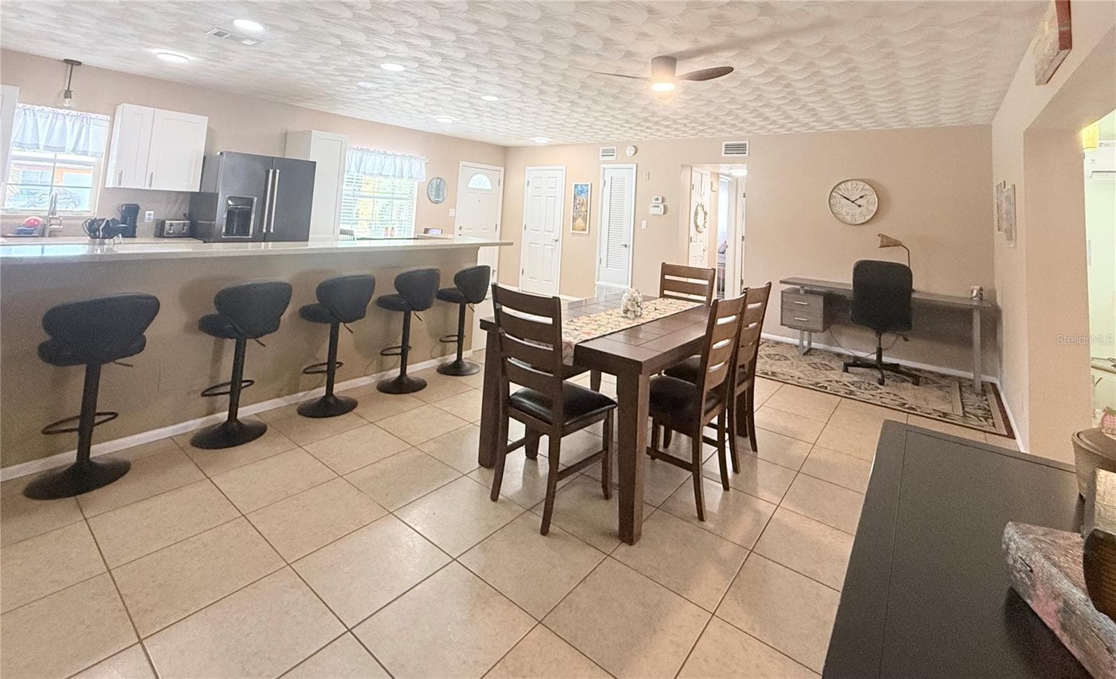 Island counter - 4013 52ND STREET CT W, BRADENTON
