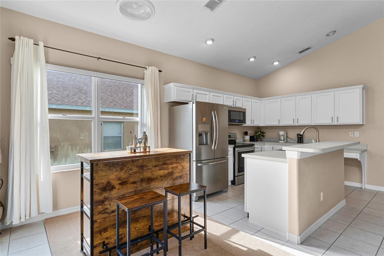 Single Family Residence at 616 CORVINA DR, DAVENPORT, photo 12 of 28