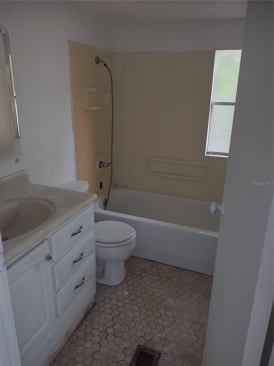 Manufactured Home at 24548 ALLIGATOR RD, ASTOR, photo 20 of 27