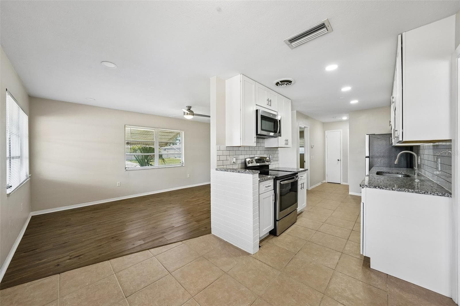 Duplex at 3700 59TH ST N, ST PETERSBURG, photo 11 of 55