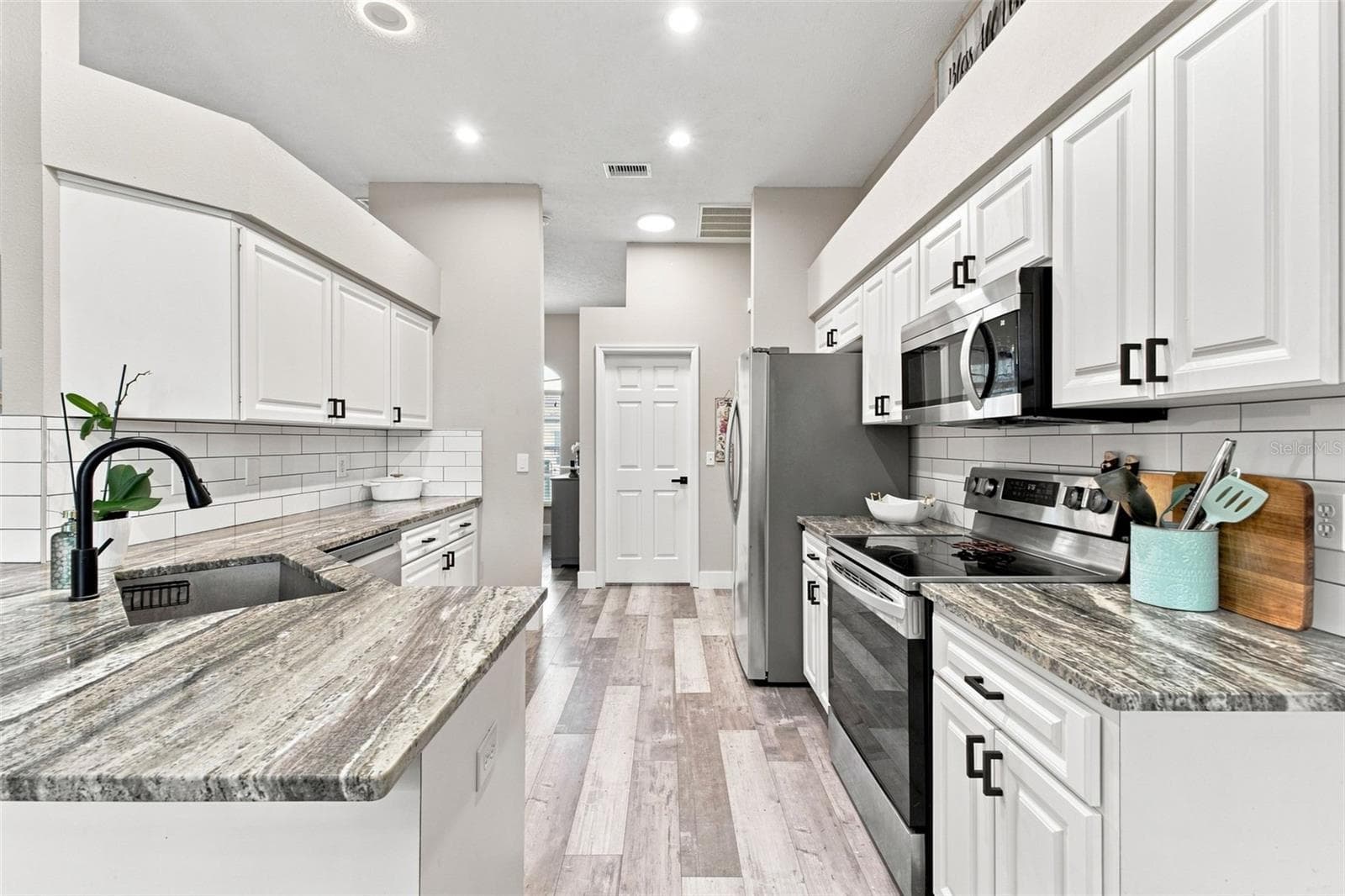 Single Family Residence at 13540 KNOTTY LN, HUDSON, photo 16 of 39