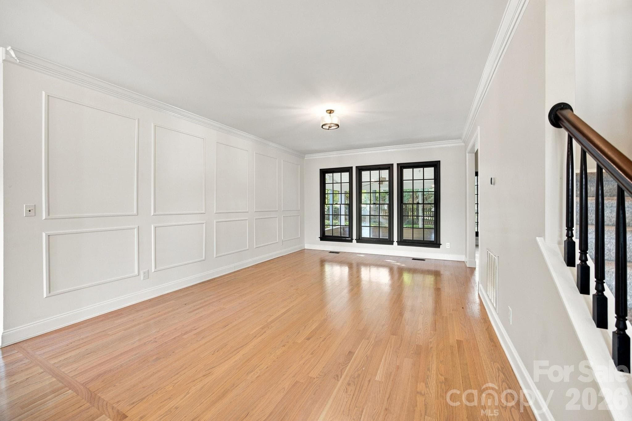 Single Family Residence at 5111 Downing Creek Drive, Charlotte, photo 10 of 48