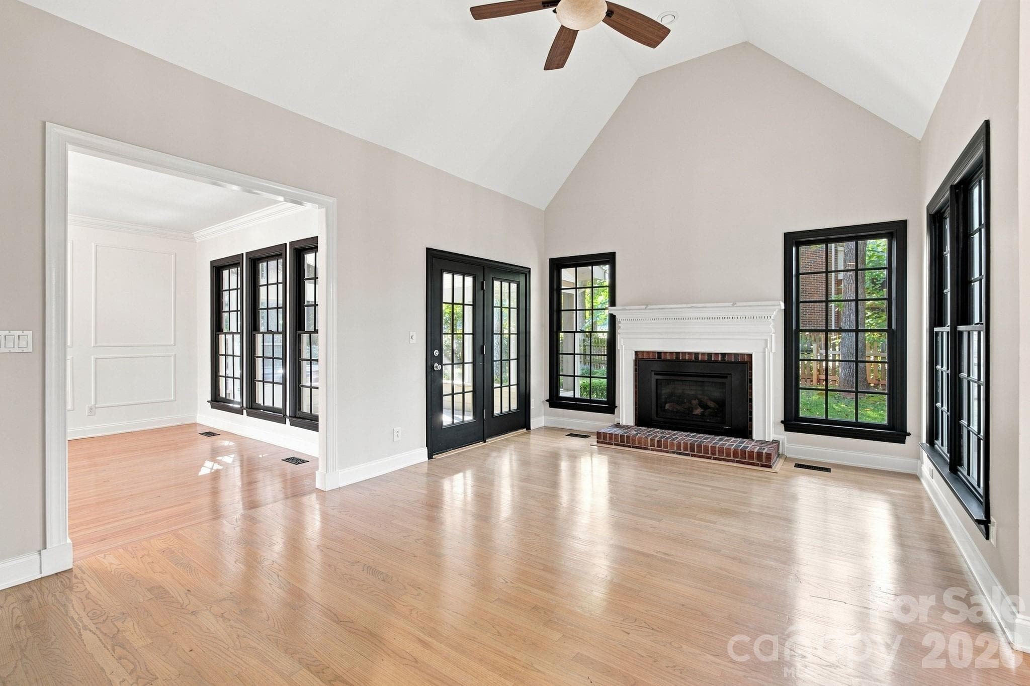 Single Family Residence at 5111 Downing Creek Drive, Charlotte, photo 11 of 48