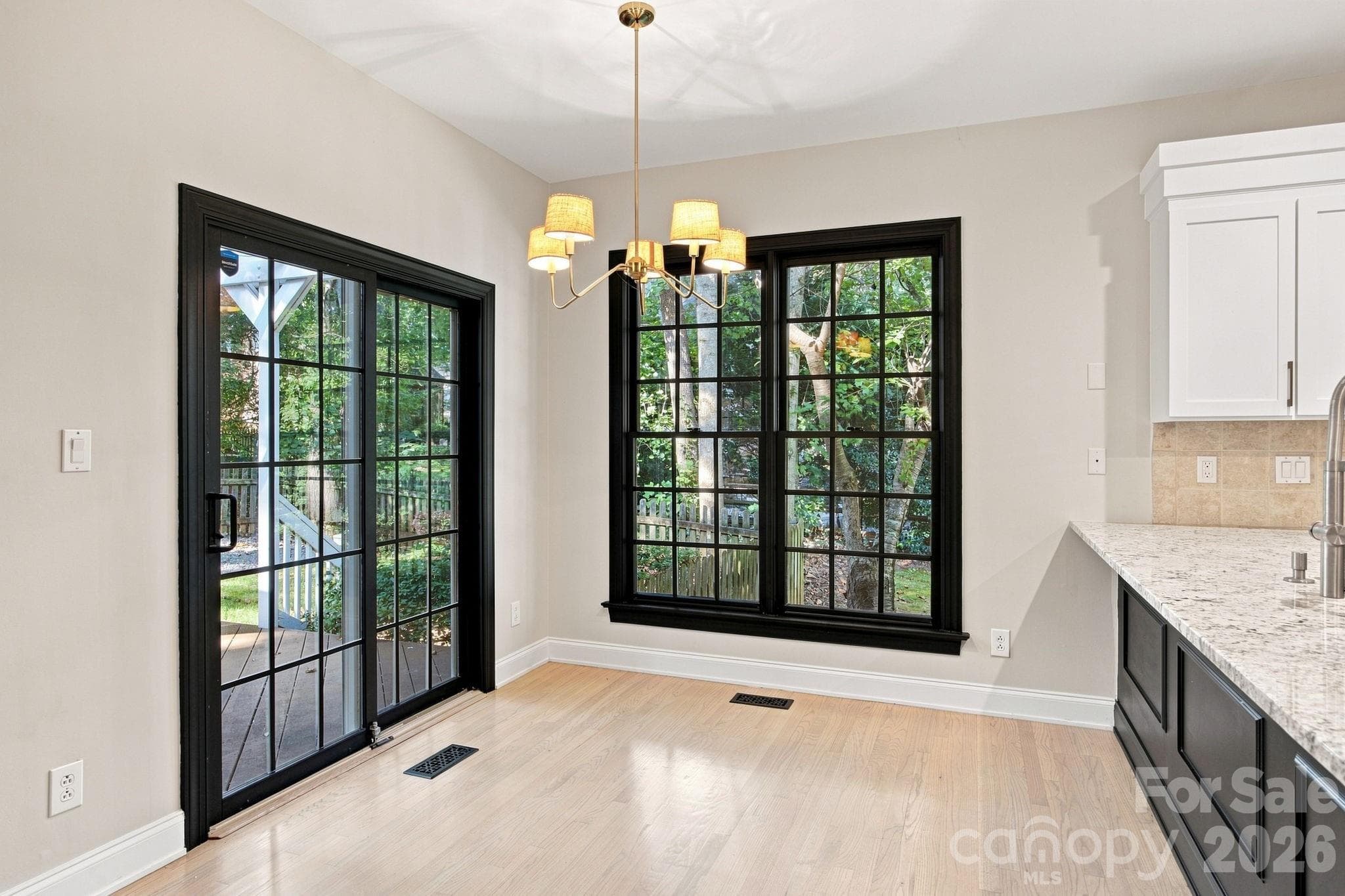 Single Family Residence at 5111 Downing Creek Drive, Charlotte, photo 15 of 48