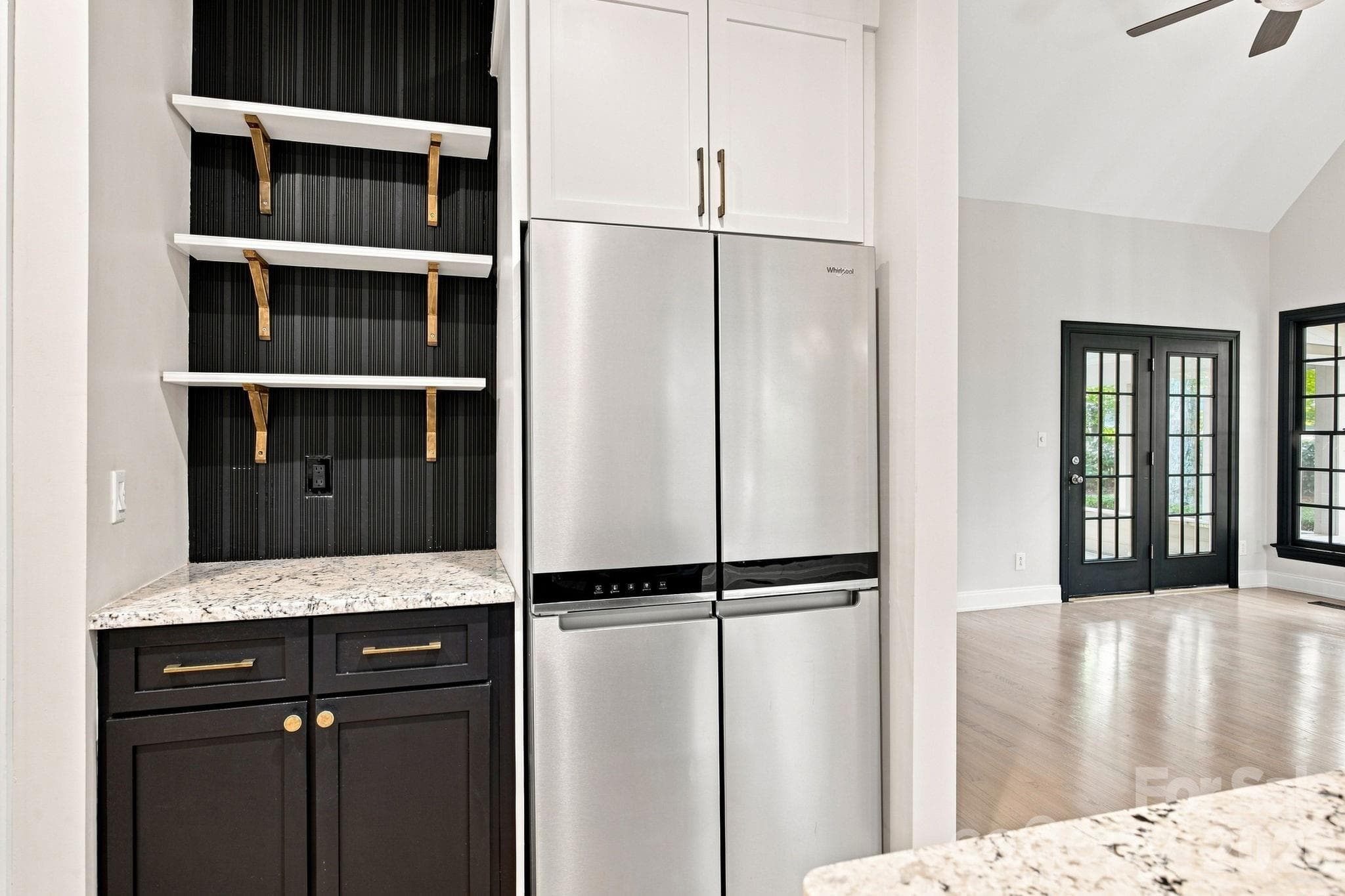 Single Family Residence at 5111 Downing Creek Drive, Charlotte, photo 20 of 48