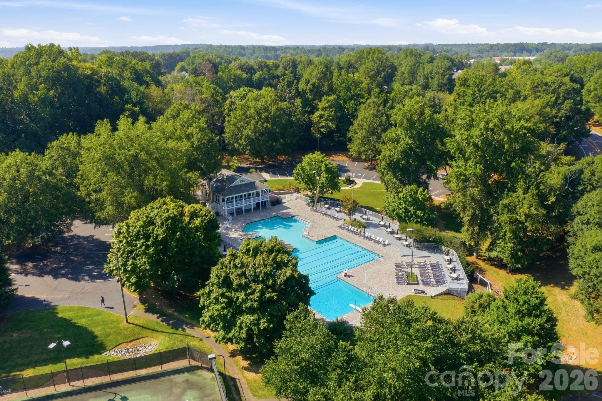 Single Family Residence at 5111 Downing Creek Drive, Charlotte, photo 41 of 48