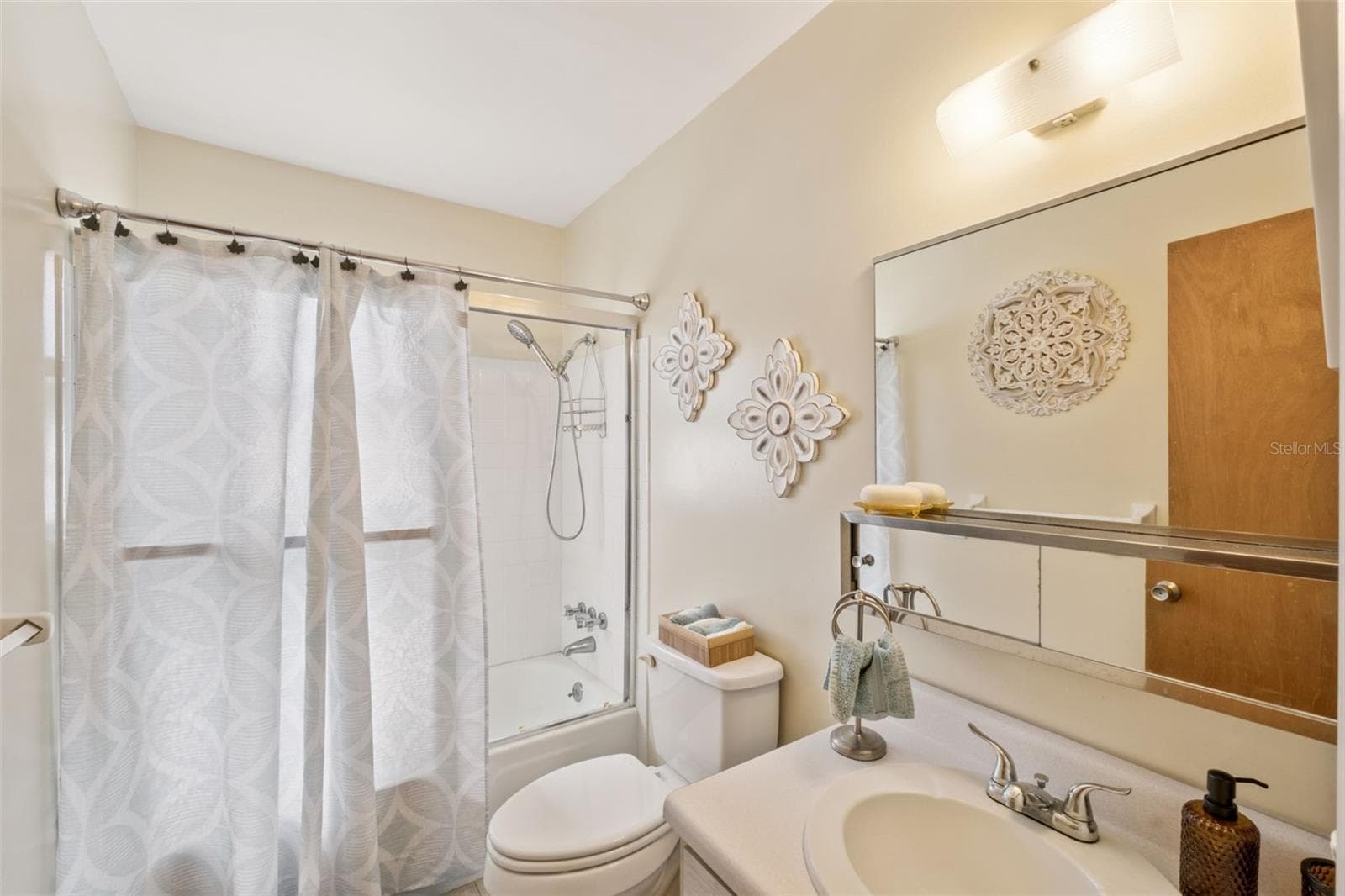Condominium at 714 E MINNESOTA AVE #B, DELAND, photo 15 of 19