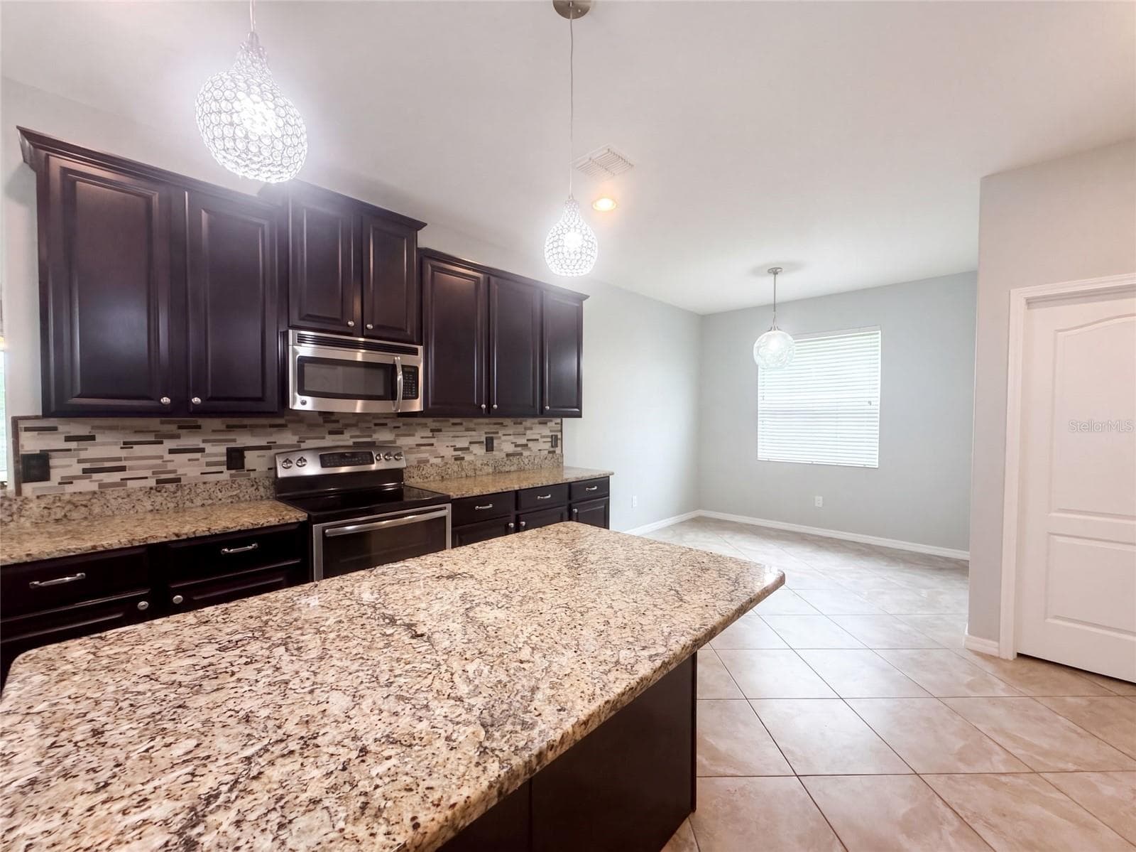 Single Family Residence at 626 TANANA FALL DR, RUSKIN, photo 12 of 36