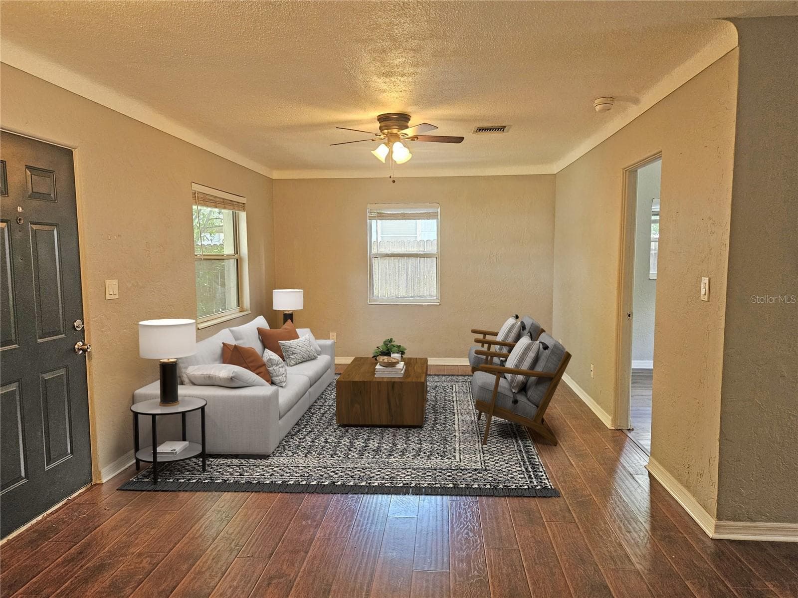 Single Family Residence at 4042 DARTMOUTH AVE N, ST PETERSBURG, photo 2 of 16